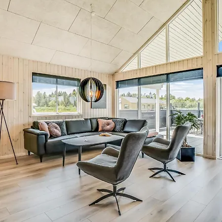 8 Bedroom Cozy In *