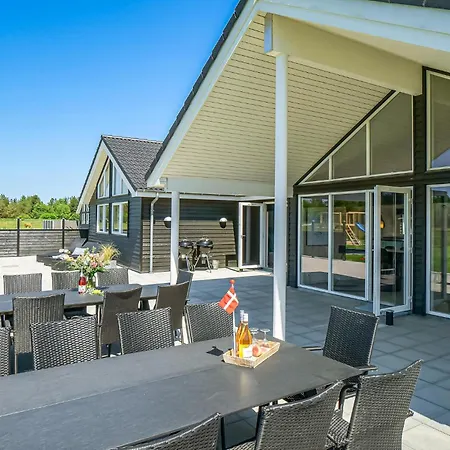8 Bedroom Cozy In Norre Nebel
