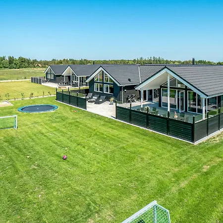 8 Bedroom Cozy In Holiday home
