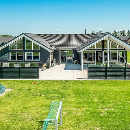 8 Bedroom Cozy In Norre Nebel